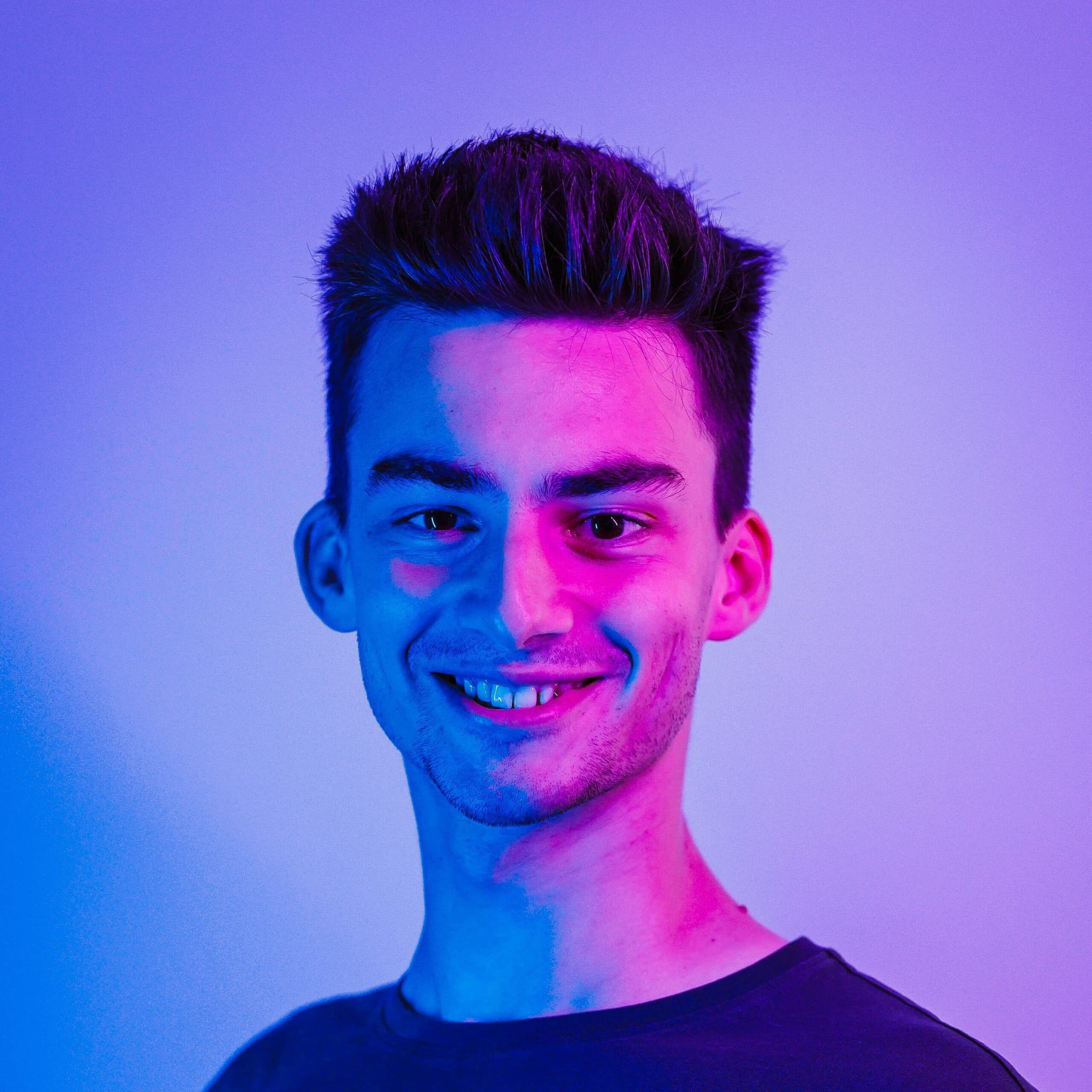 Petki Milán Image